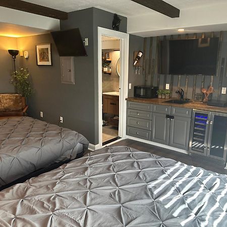 Beautiful Condo Sleeps 4- Only 2 Blocks From Beach Оушен-Сіті Екстер'єр фото